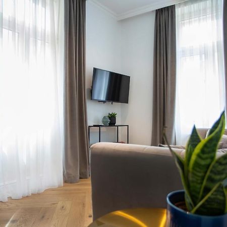 Pierrot & Pierrette Gajeva 6 Apartment Zagreb Luaran gambar