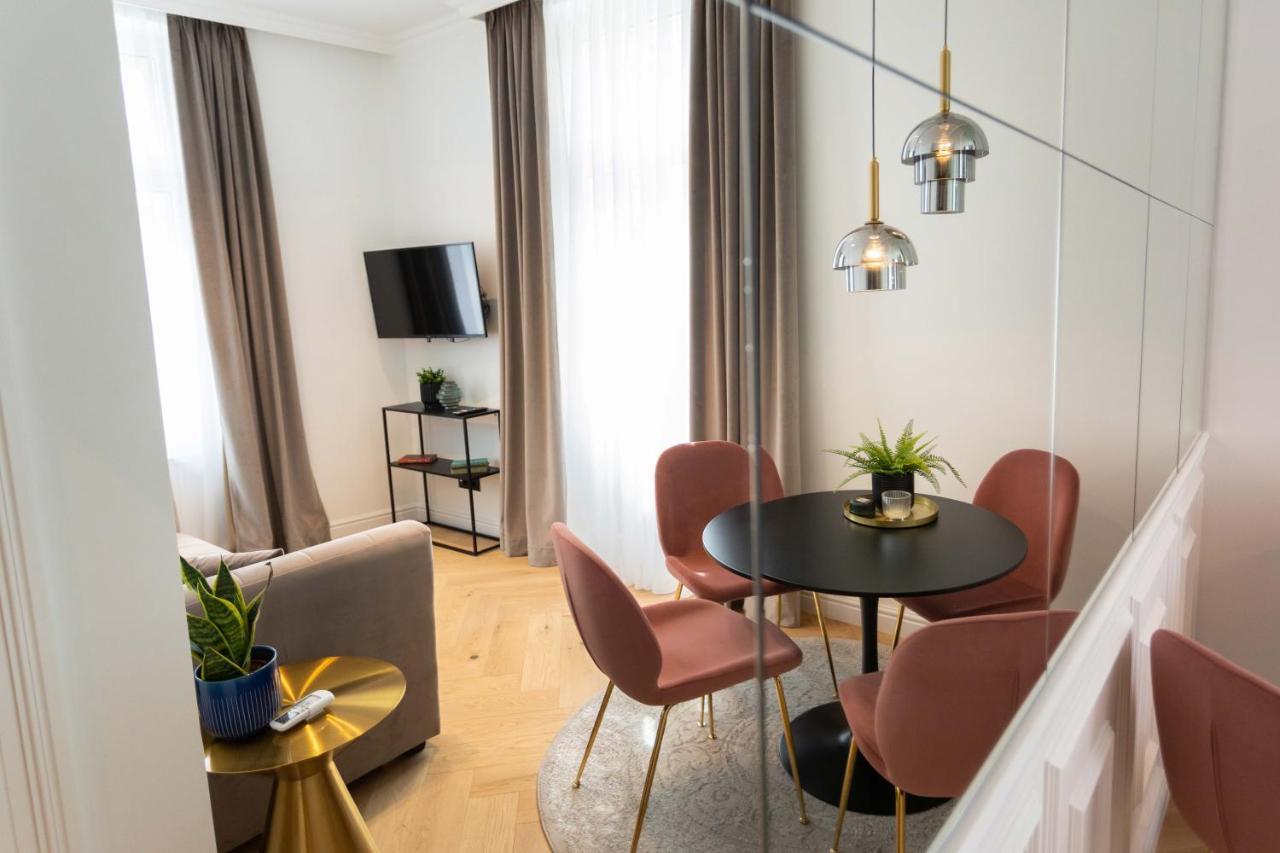 Pierrot & Pierrette Gajeva 6 Apartment Zagreb Luaran gambar